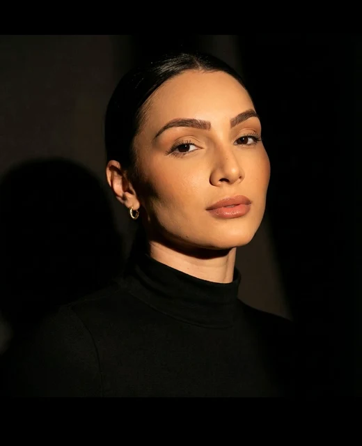 Retrato da Dra. Patrícia Nascimento, especialista em harmonização facial
